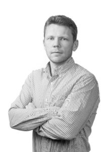 Chris Falk headshot buyatab